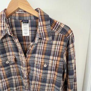 Patagonia Women's Plaid Flannel Shirt - Cozy & Classic, Size 8